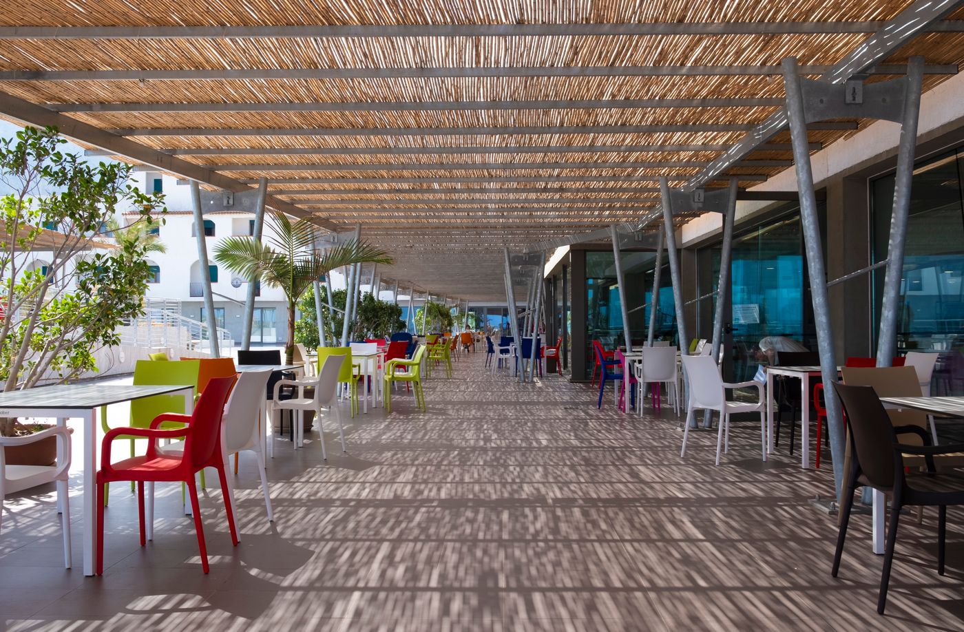 Saracen-Sands-Hotel---Congress-Centre-Bar-10