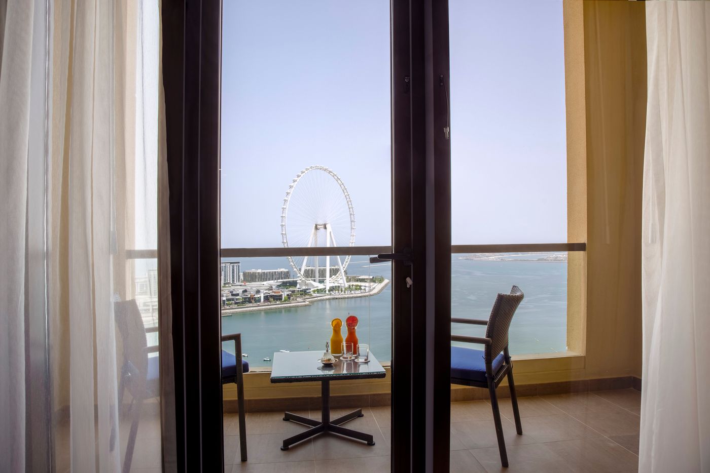 Amwaj-Rotana-Hotel-Jumeirah-Beach-Room-37