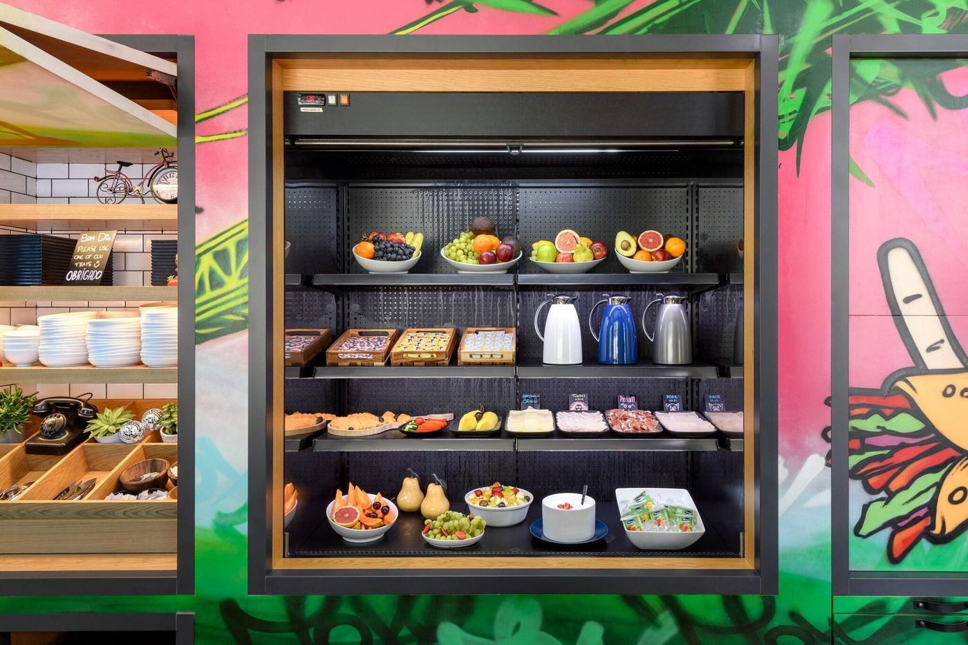 Moxy-Lisbon-City-Restaurant-47