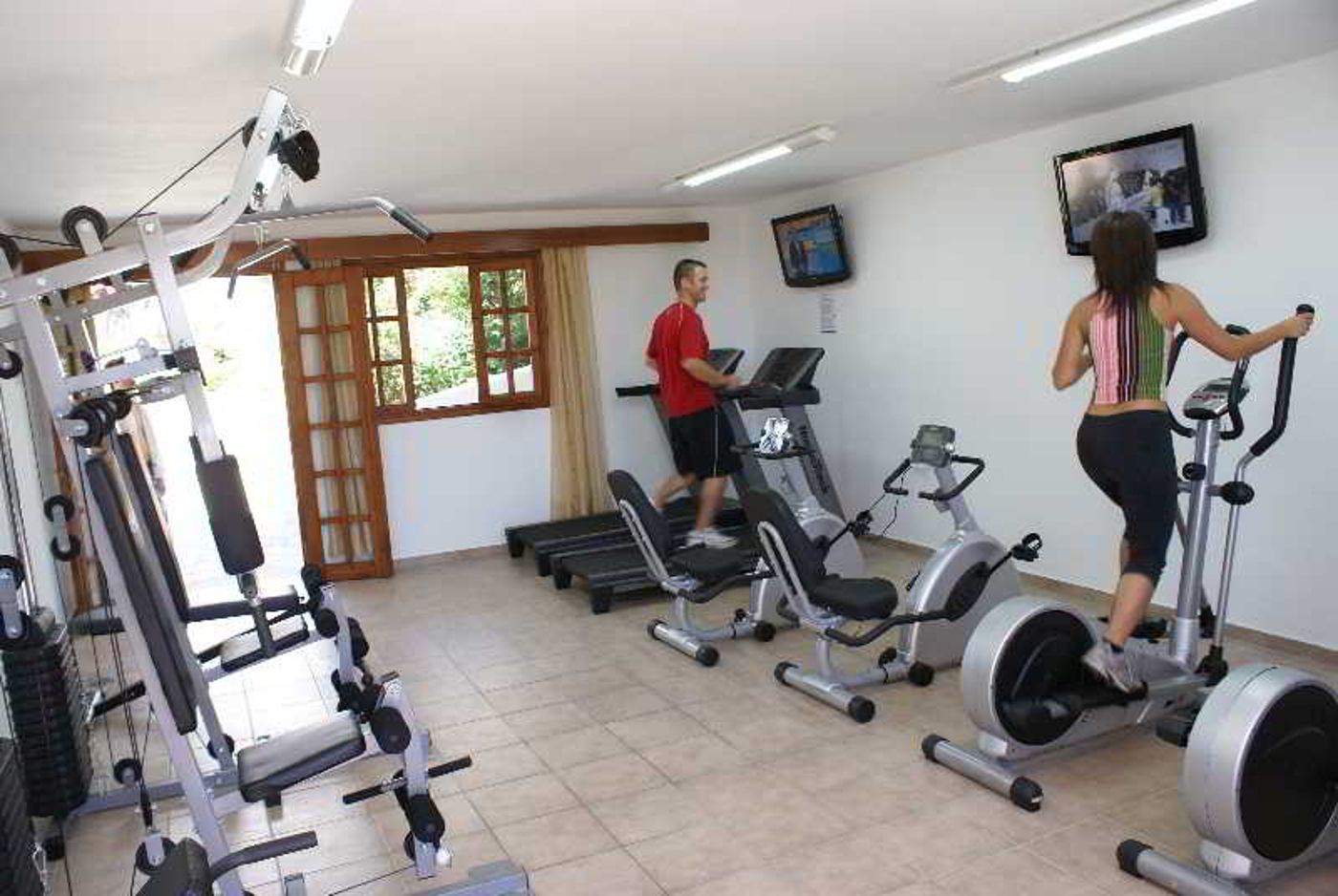 smartline-Kyknos-Beach-Sports-and-Entertainment-86