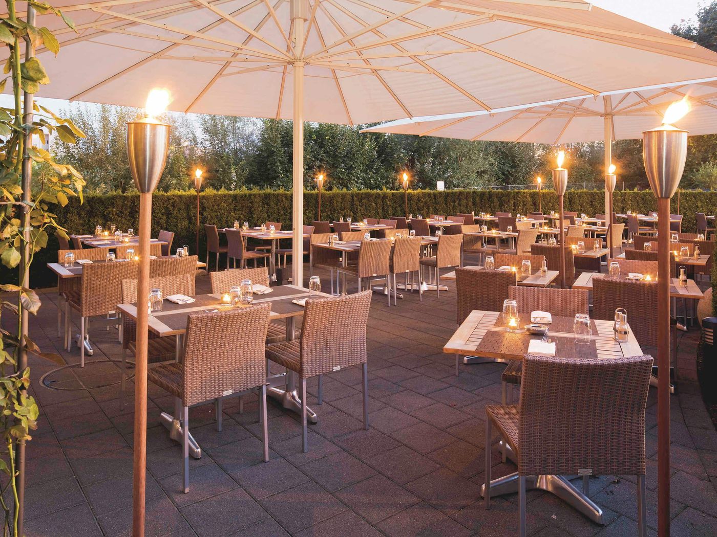 Movenpick Hotel Zurich Airport-Switzerland-Zurich-General view-9