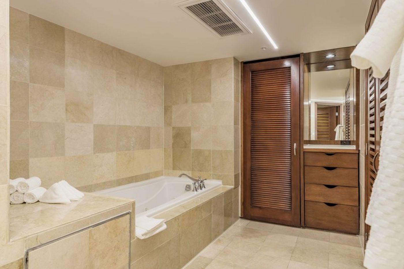 Hilton Aruba Caribbean Resort & Casino