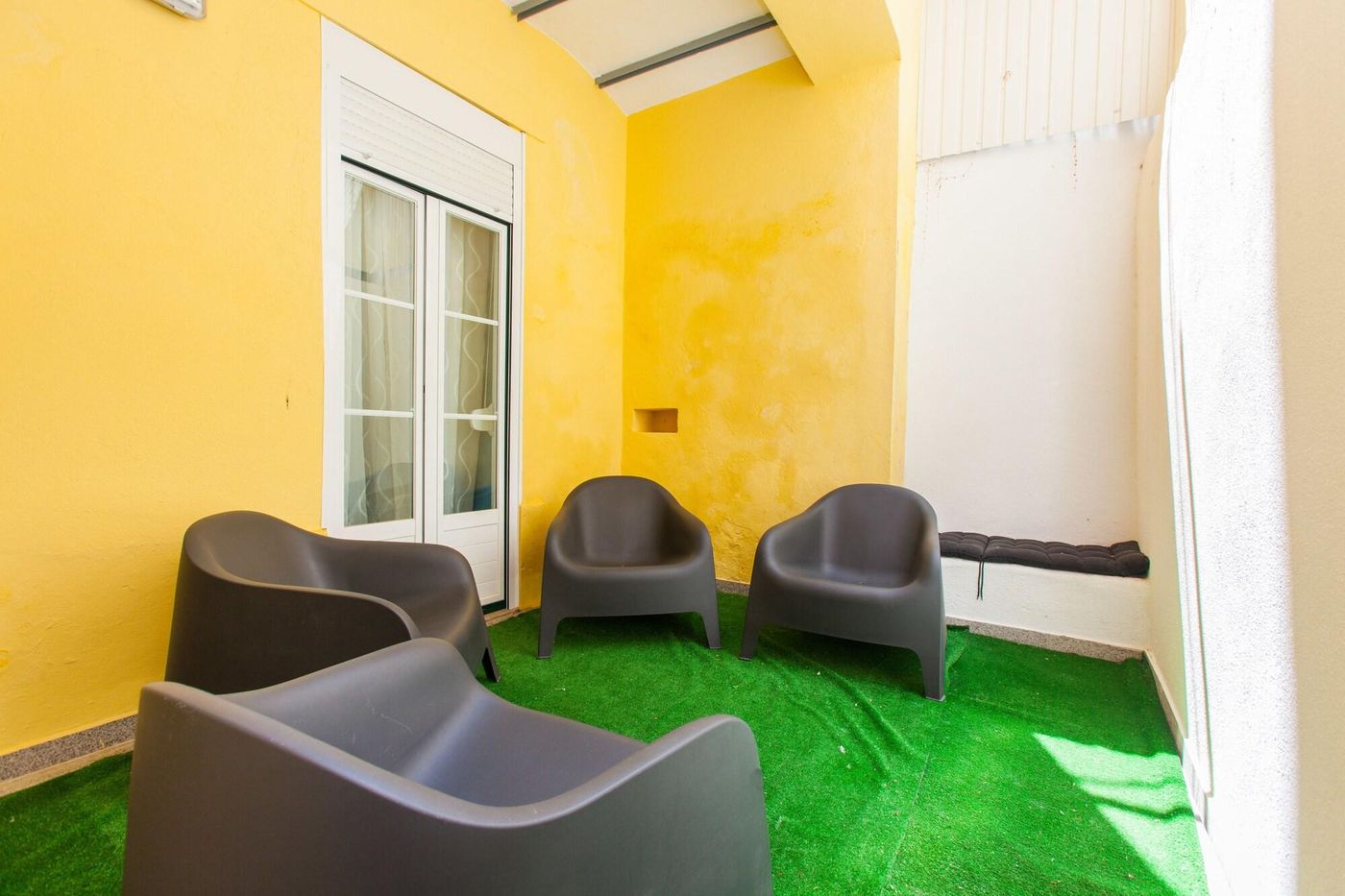 Angels-Inn-Guesthouse-Lobby-7