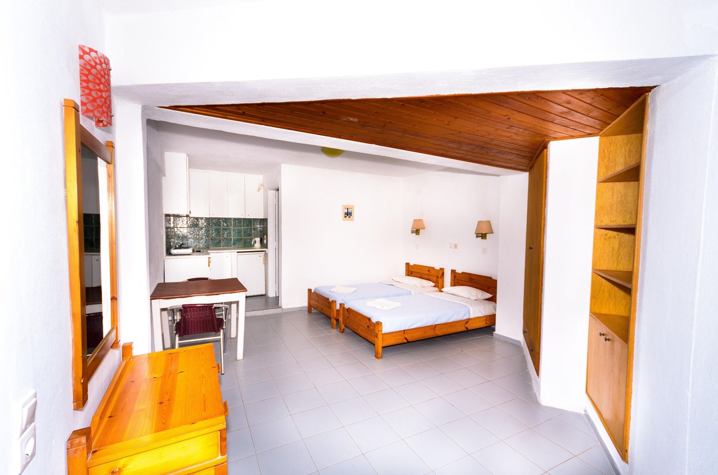 Classic-Apartments-Room-17