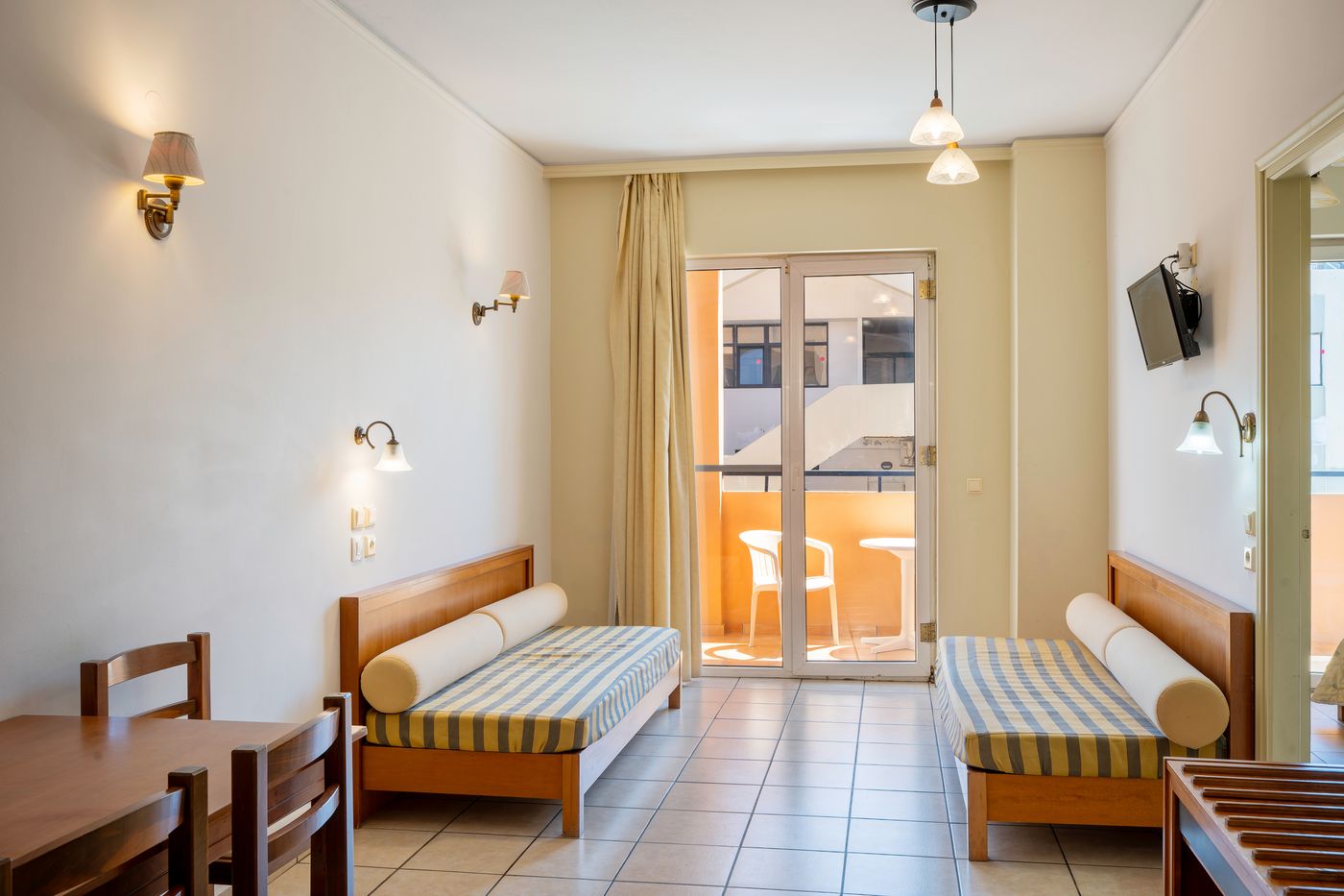 Lefkoniko-Bay-Room-8