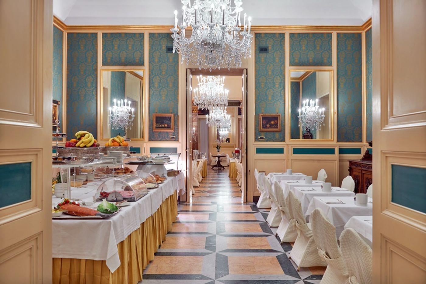 Eurostars-Centrale-Palace-General-view-42