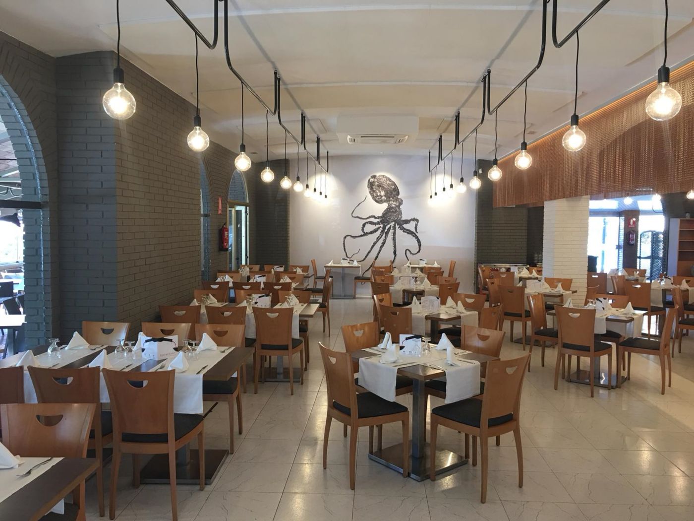 Voramar-Restaurant-22