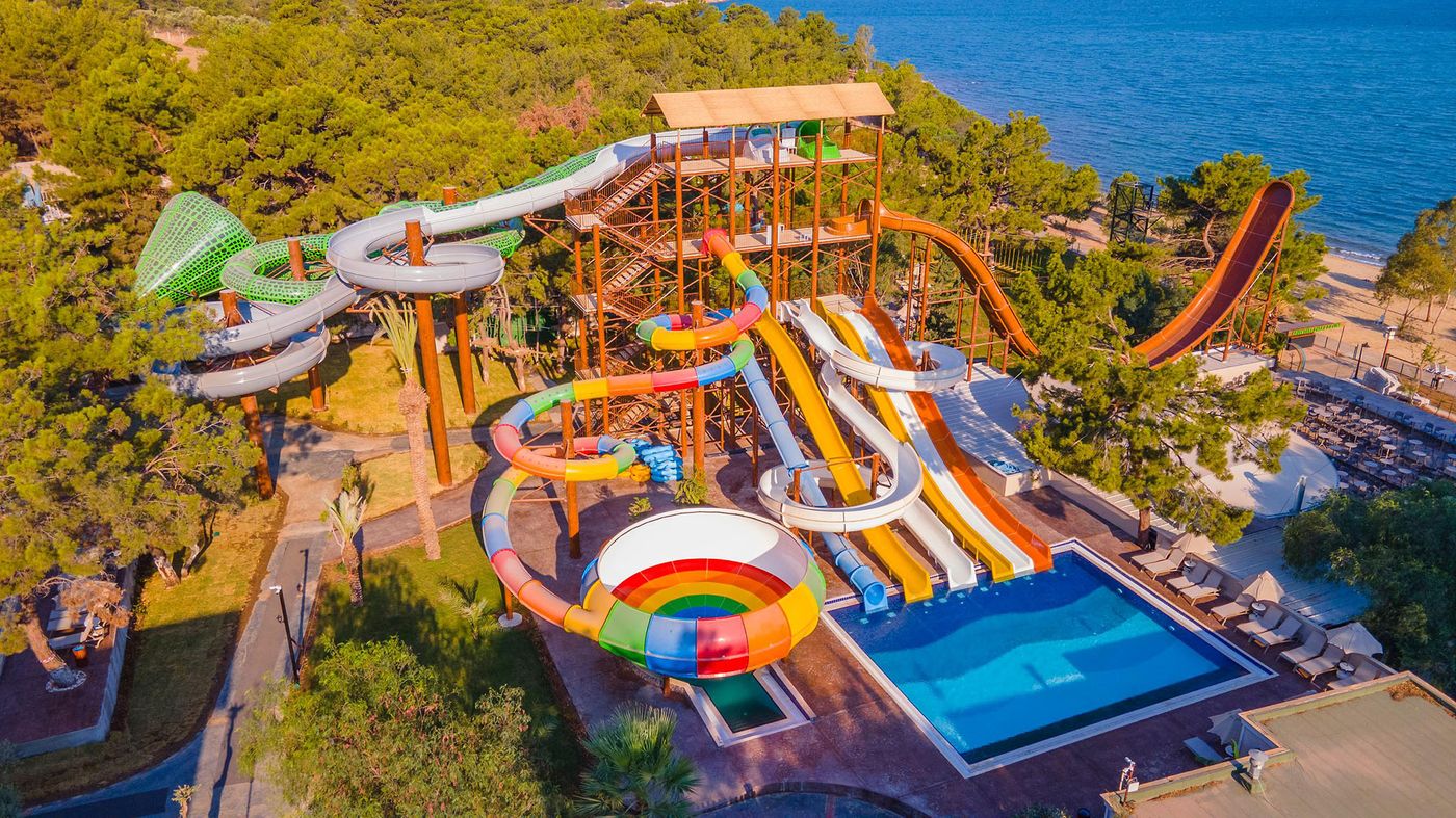 Long Beach Club Nature 02