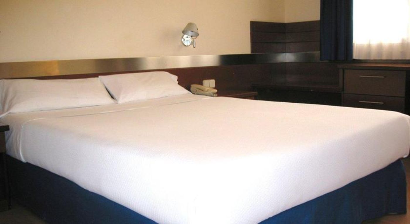 Tres Torres Atiram Hotel