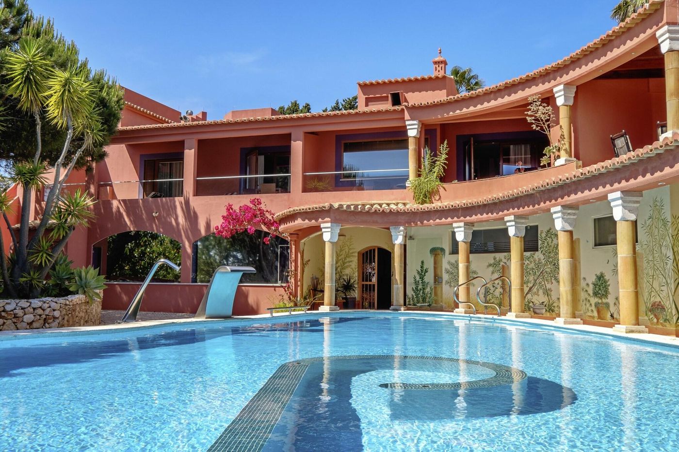 Boutique-Hotel-Miranda-Pool-3