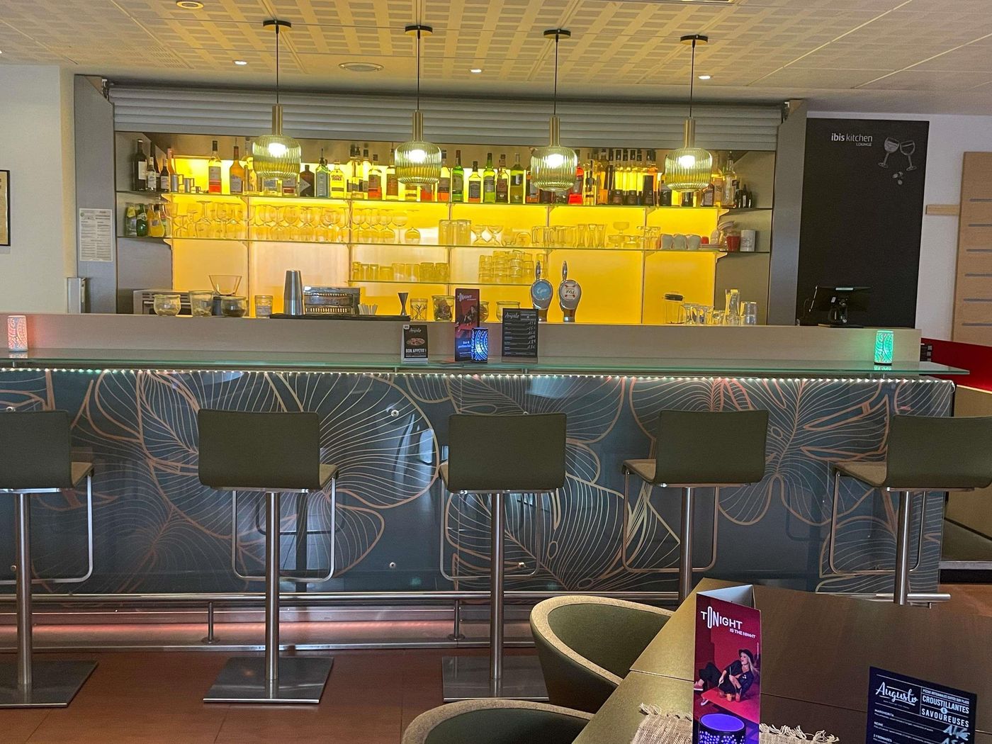 Ibis-Paris-Montmartre-Bar-6