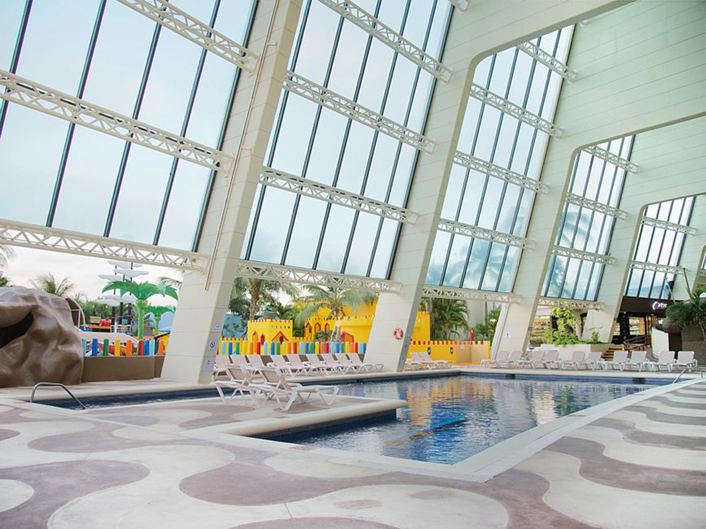 Crown-Paradise-Club-Cancun-Pool-66