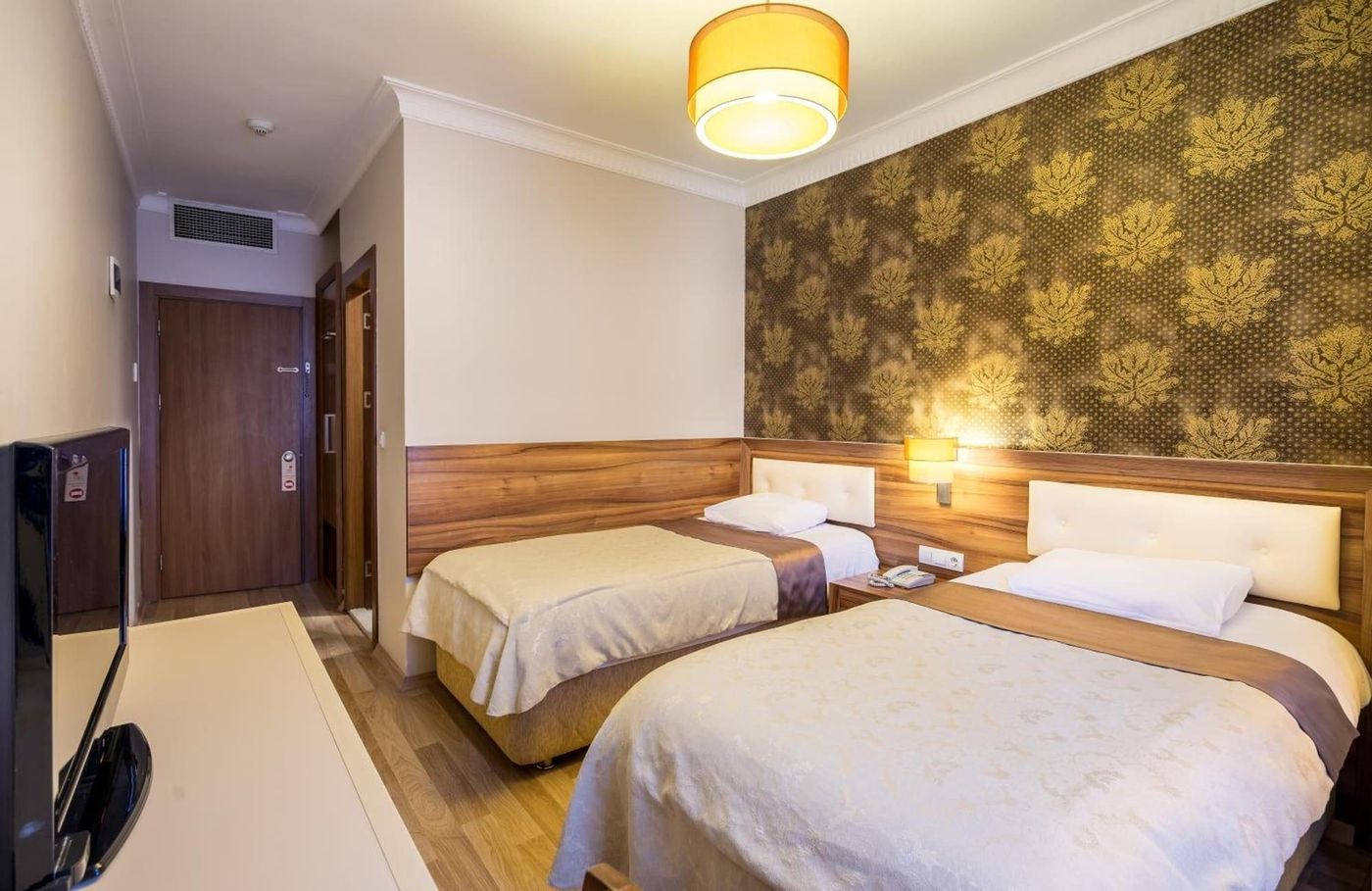 My-Rose-Hotel-Room-18