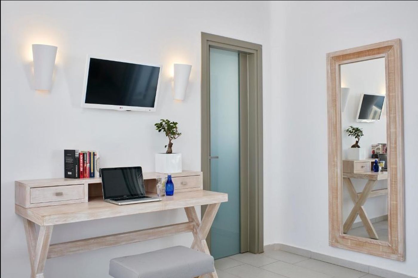 Aegean-Plaza-Room-20