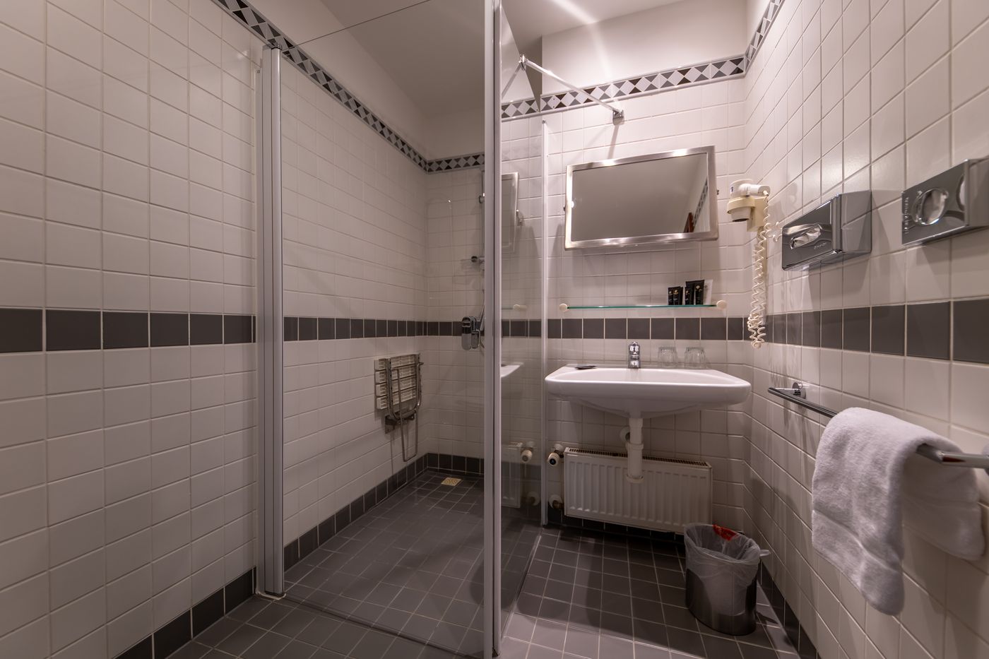 Hotel-Kinsky-Fountain-Room-44