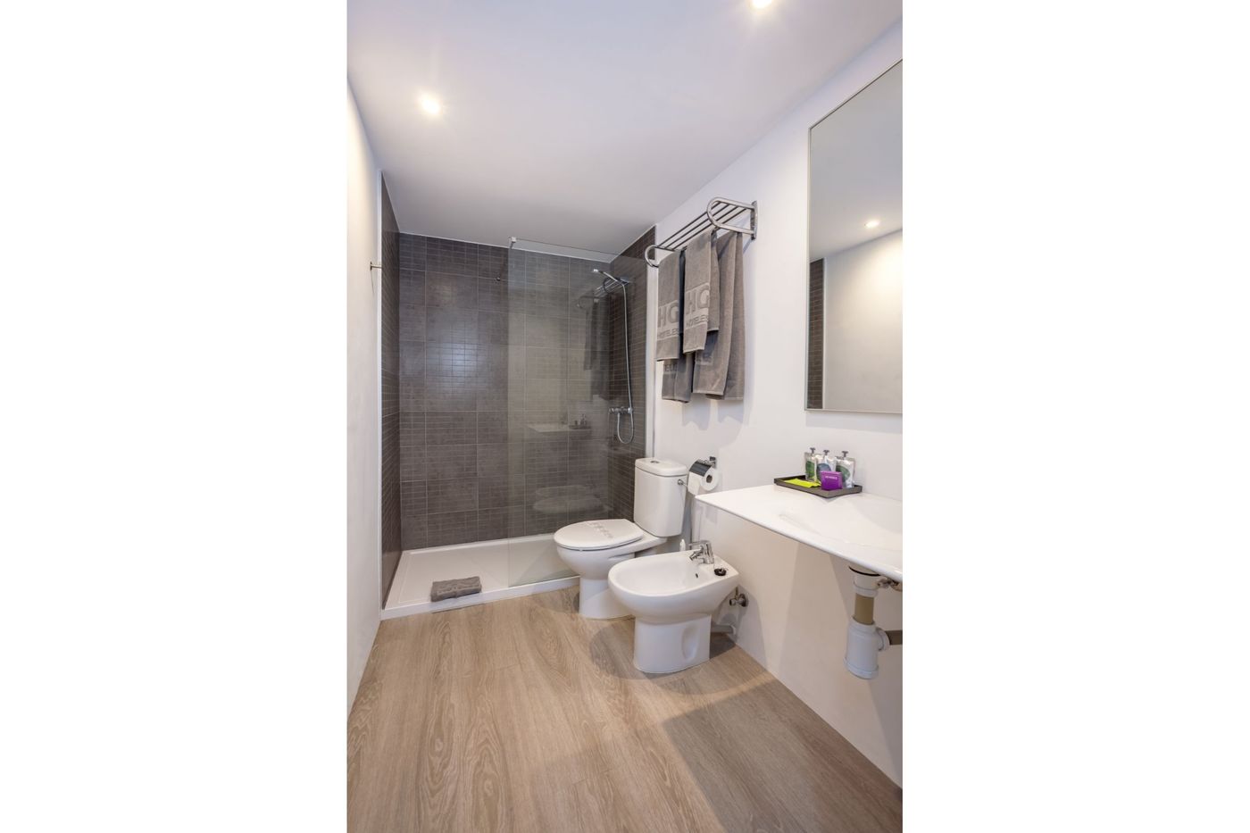 HG-Cristian-Sur-Room-28