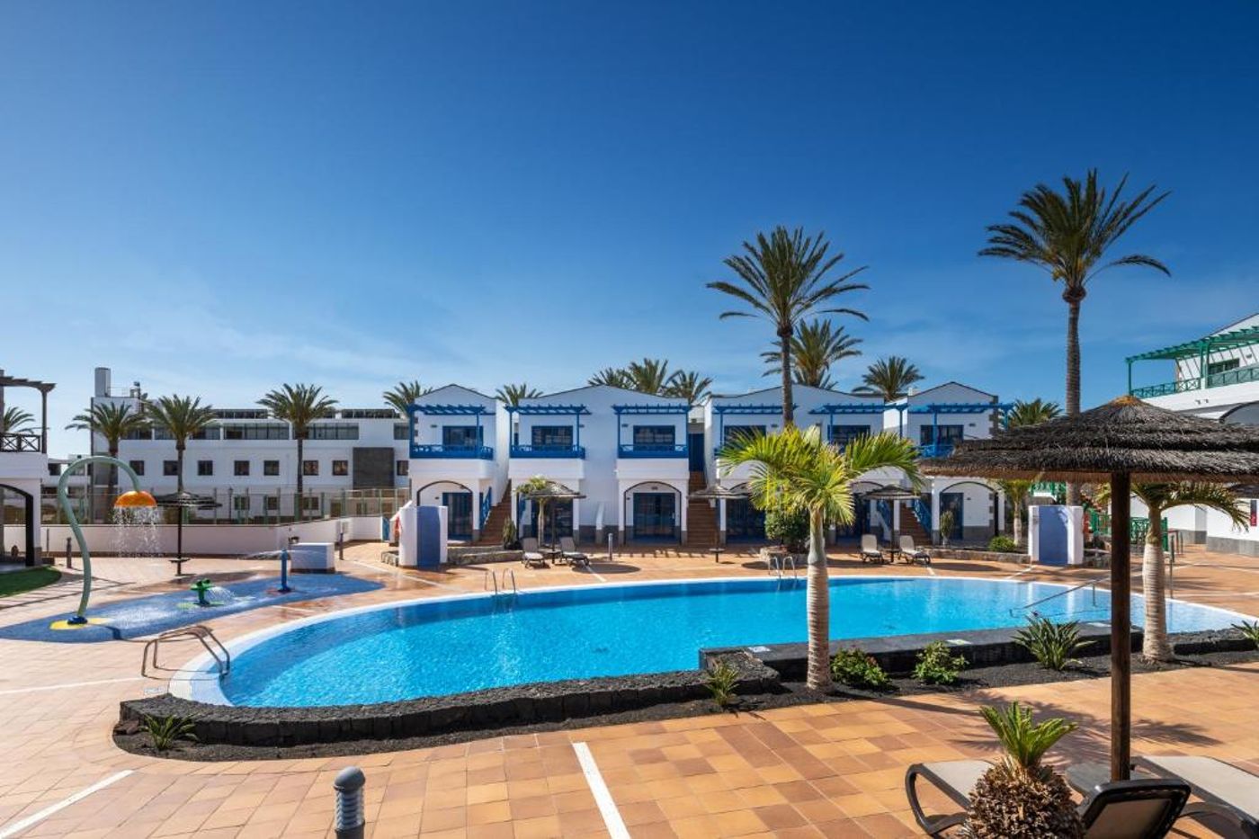 Hotel-LIVVO-Mirador-Papagayo-Sports-and-Entertainment-2