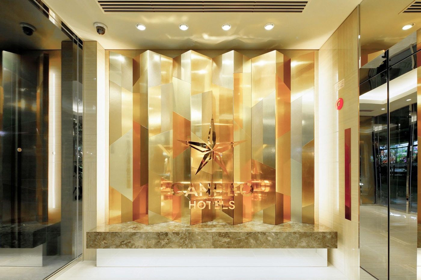 Candeo Hotels Tokyo Roppongi-Japan-Tokyo-Lobby-7