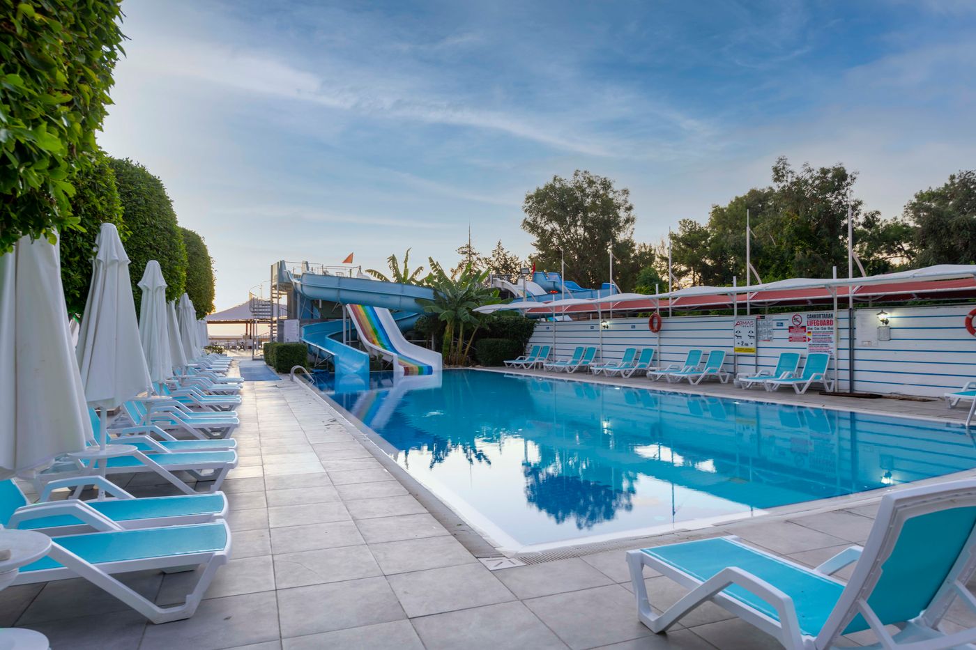 Armas-Beach-Hotel-Pool-1