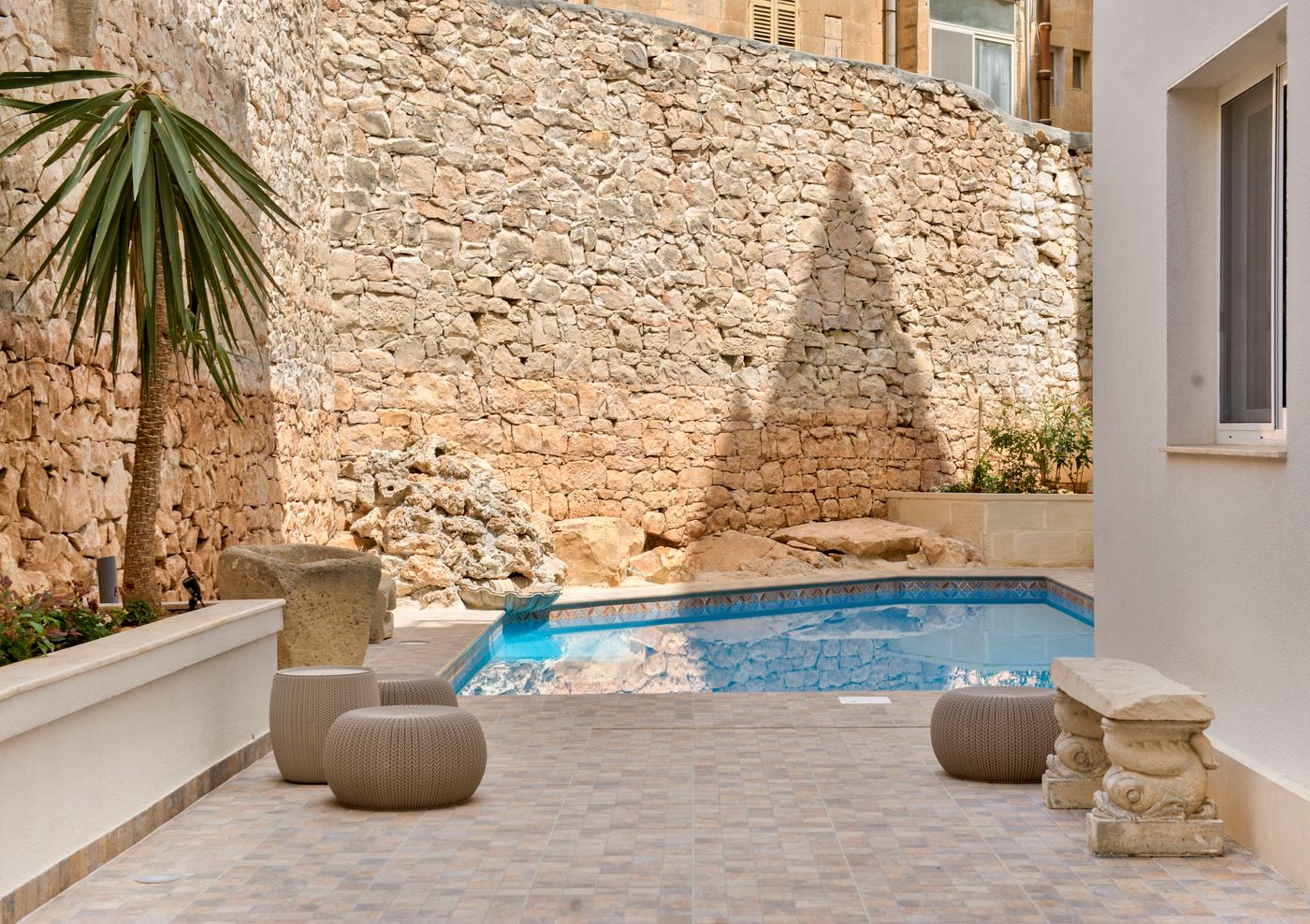 Palazzo-Violetta-Pool-2