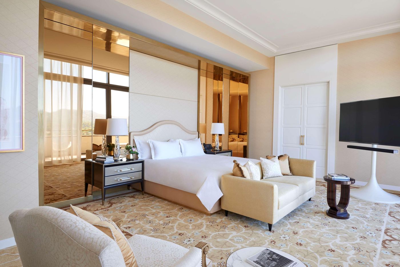 Waldorf-Astoria-Beverly-Hills--CA-Room-25