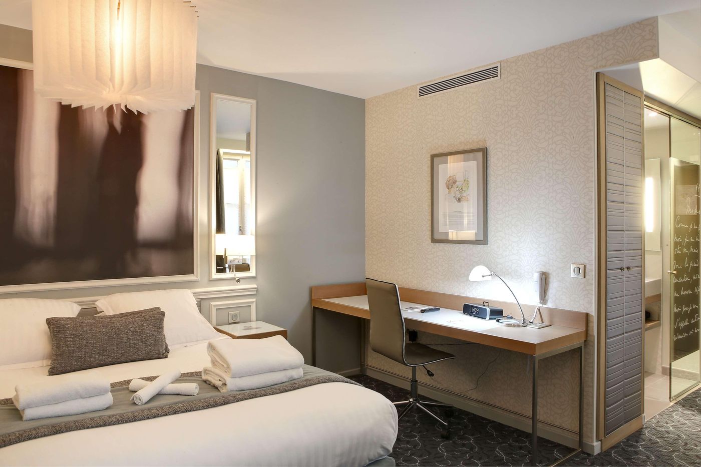 Hotel-Litteraire-Le-Swann--BW-Premier-Collection-Room-30