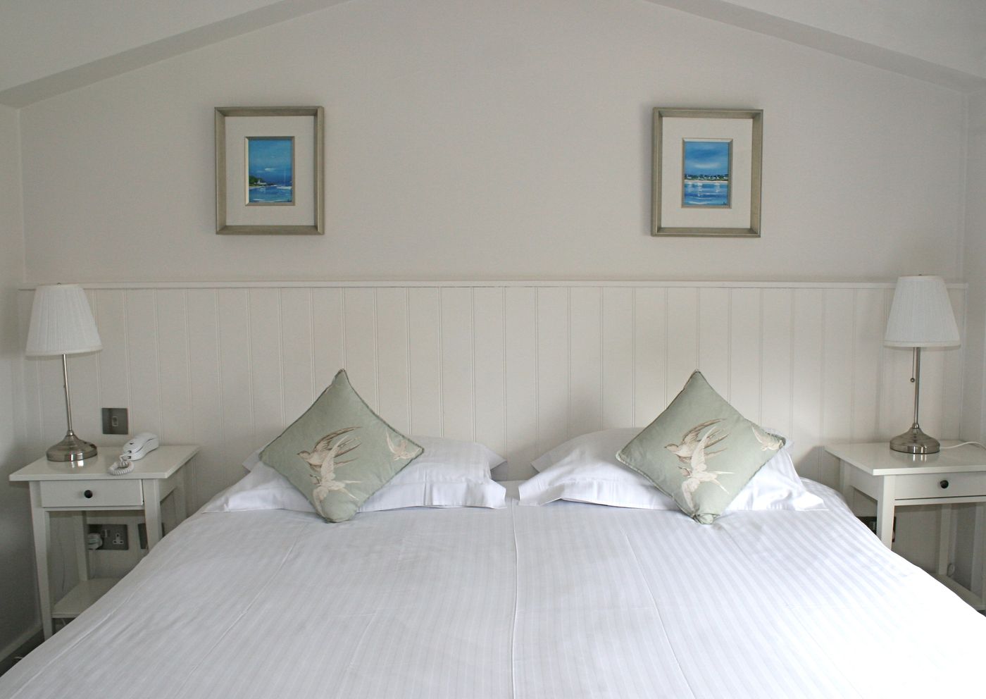 Ommaroo-Hotel-Room-9