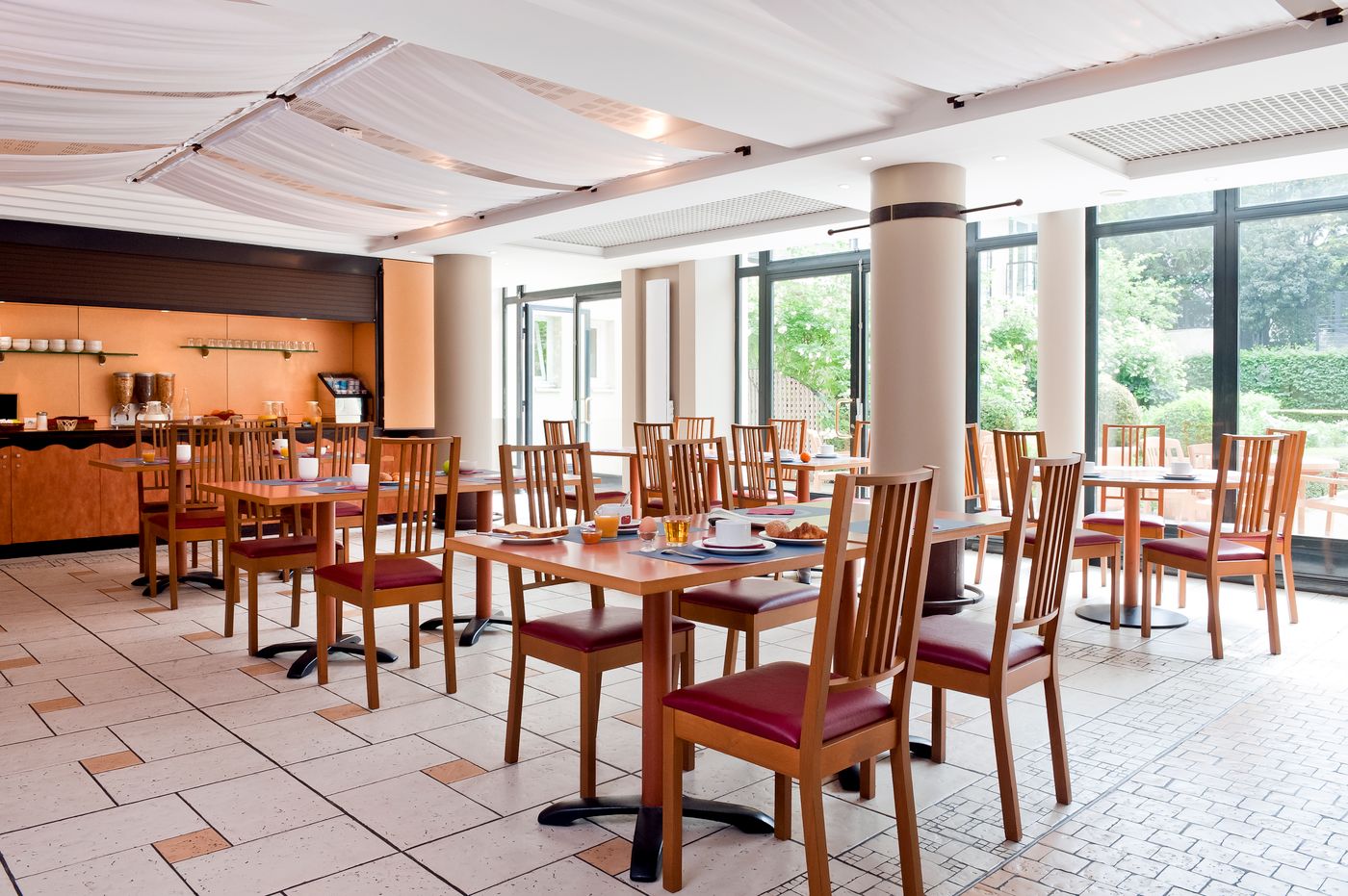 Aparthotel-Adagio-Porte-de-Versailles-Restaurant-44