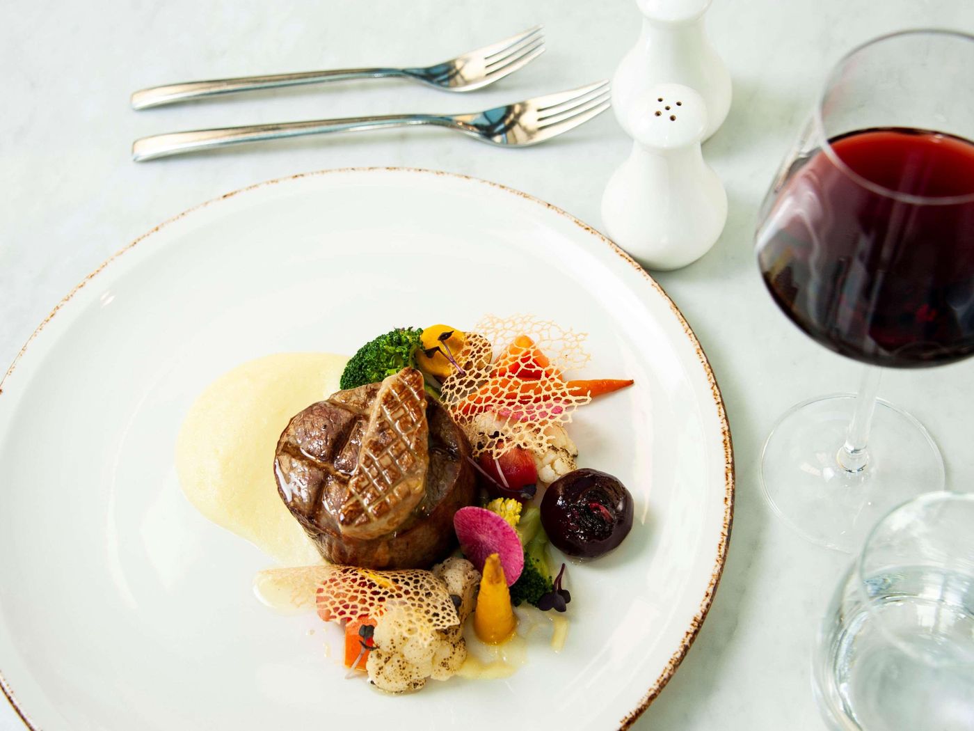 Sofitel-Dubai-Jumeirah-Beach-Restaurant-52