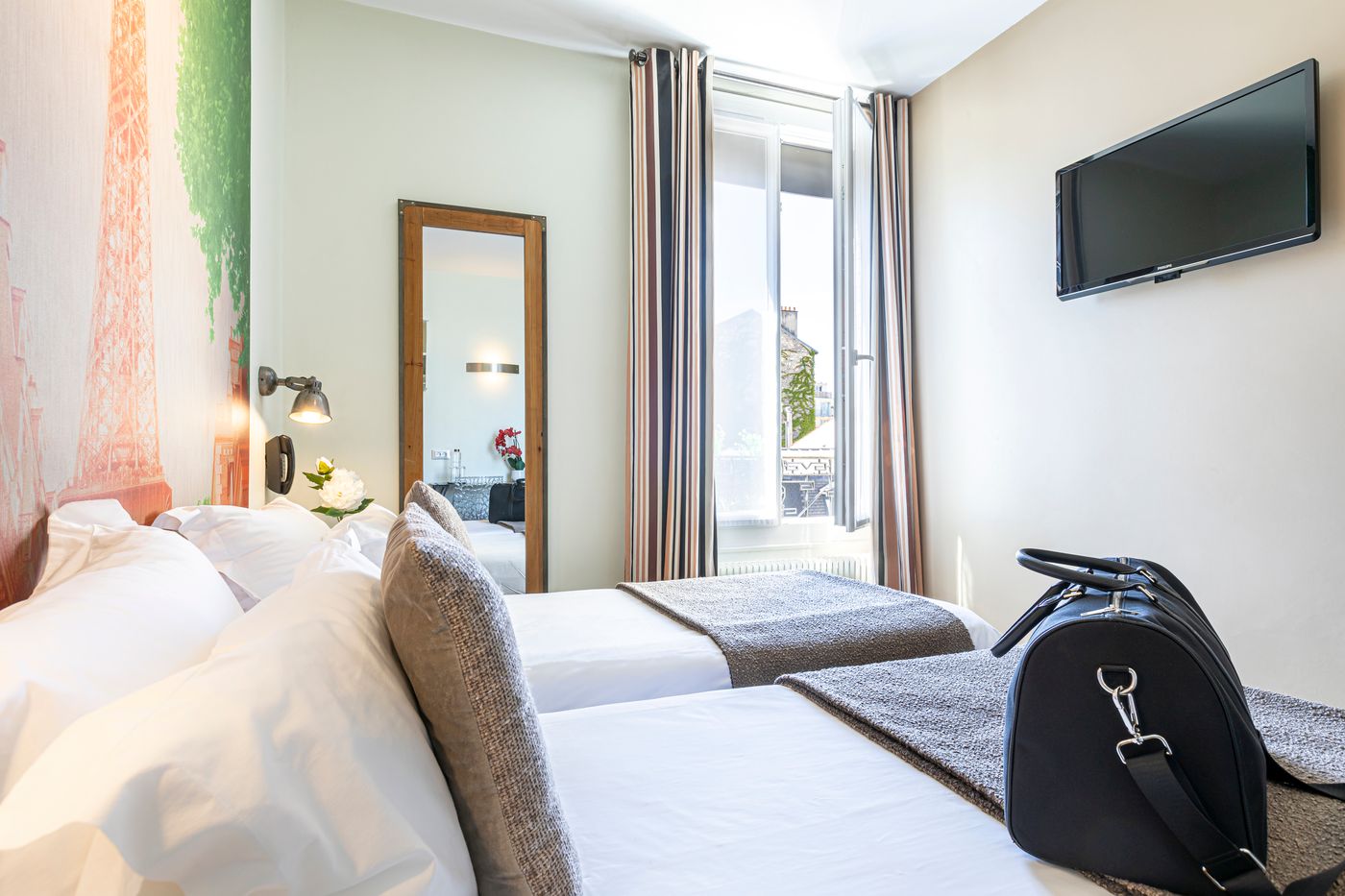 Hotel-Alpha-Paris-Eiffel-by-Patrick-Hayat-Room-31