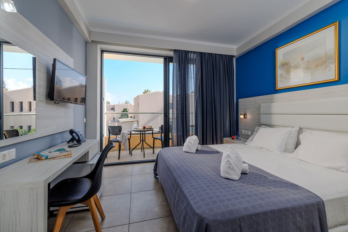 Blue-Aegean-Suites---Apts-Room-15