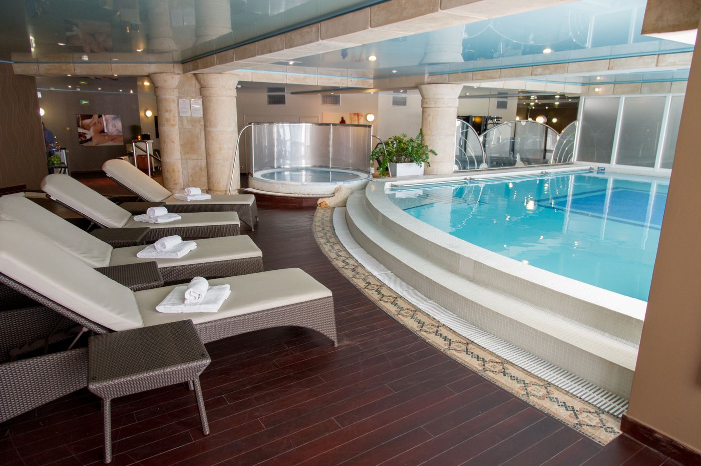 Garden-Beach-Hotel-Pool-23