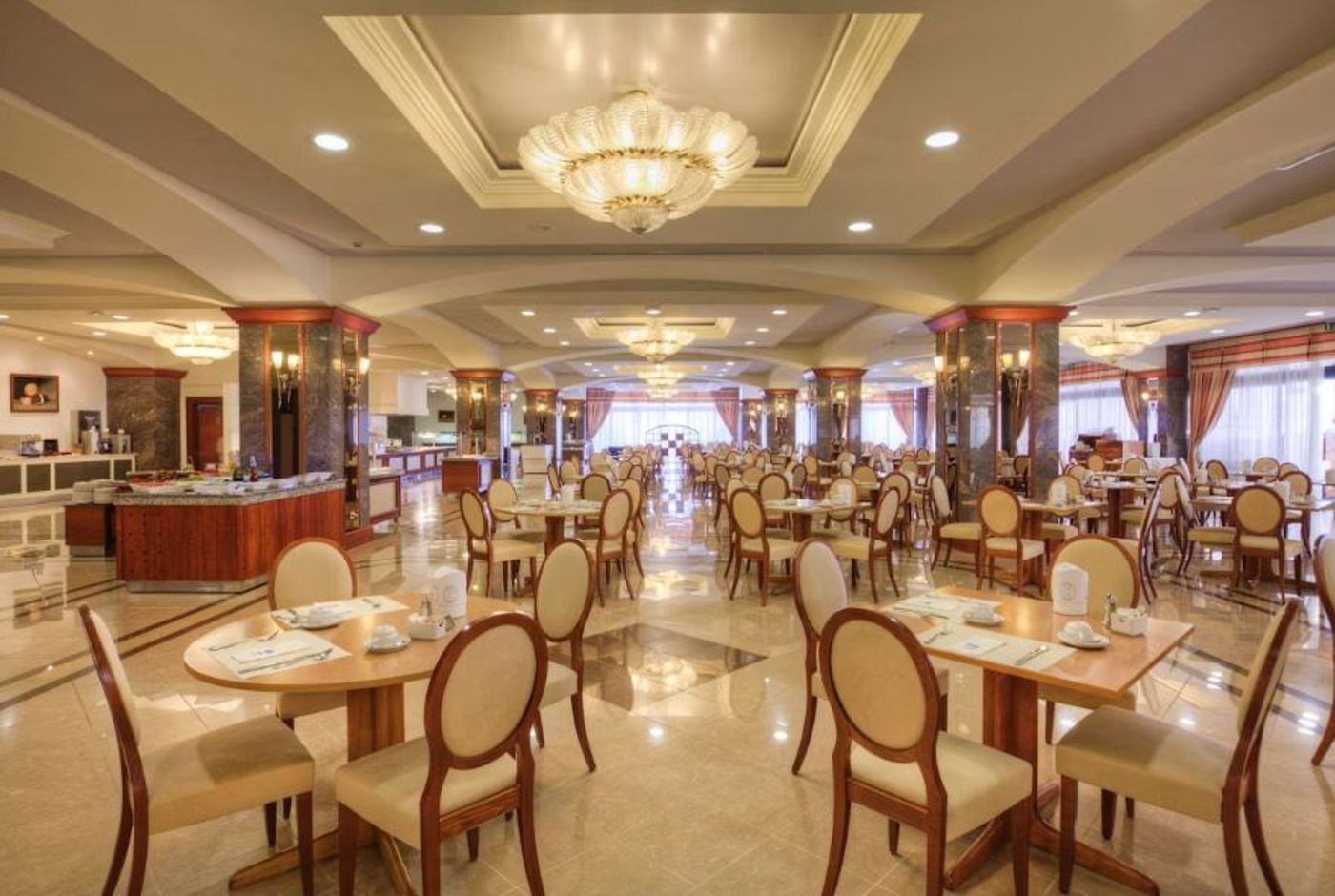 Kipriotis-Panorama-and-Suites-Restaurant-32