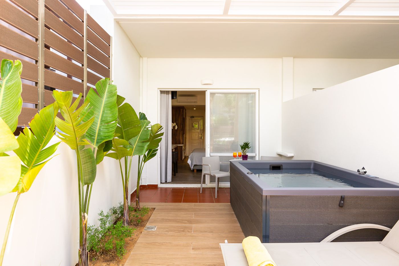 Atrium Ambiance Hotel – Adults Only