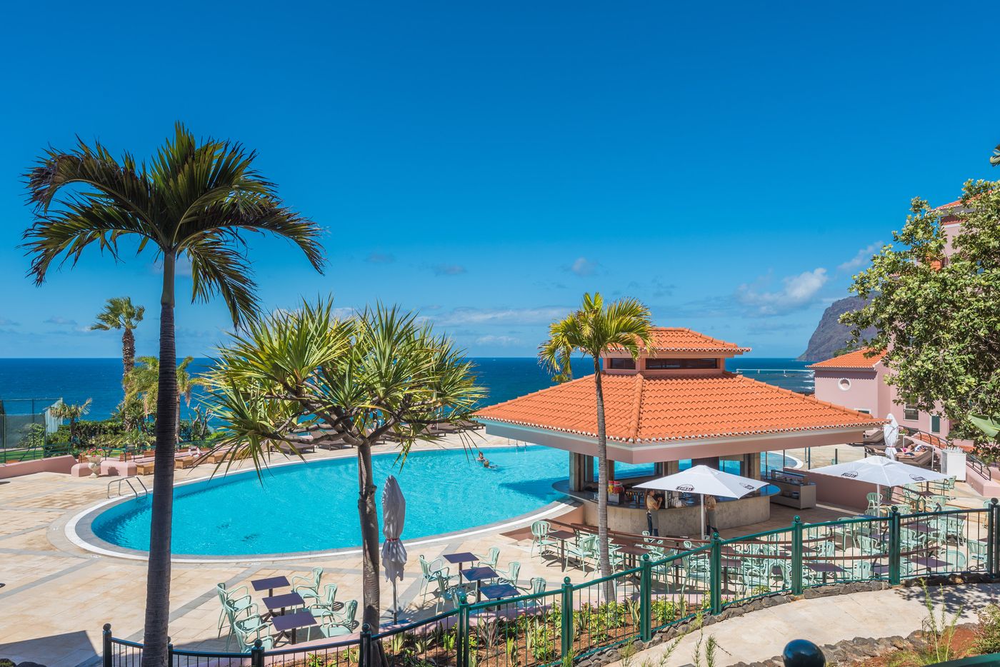 Pestana-Royal-Premium-Ocean---Spa-Resort-Pool-23