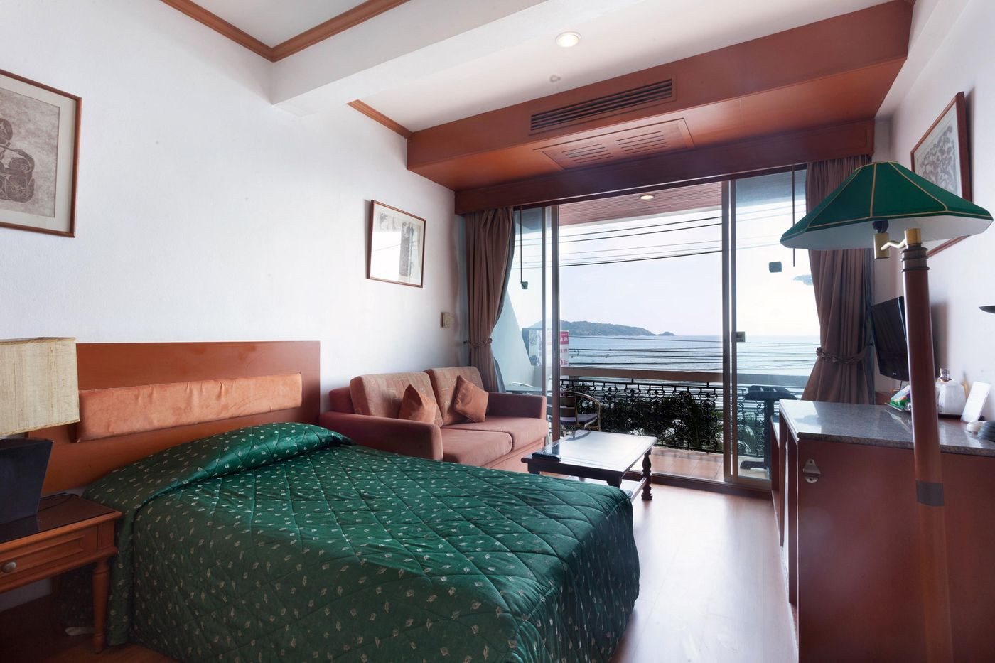 Orchid-Hotel-Kalim-Bay-Phuket-Room-16