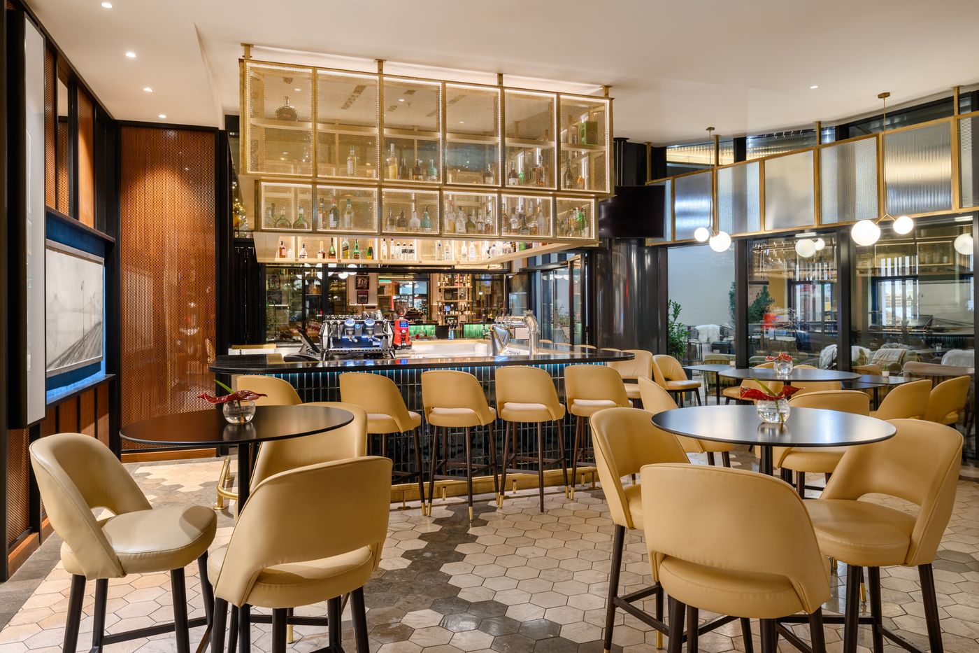 Pullman-Budapest-Bar-13