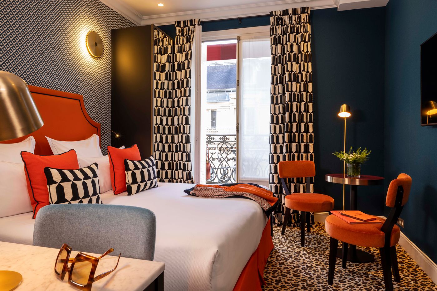 West-end-Paris-Room-33