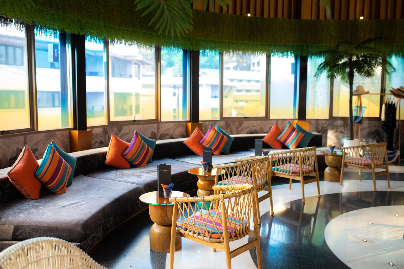 The-SIS-Kata-Resort-Bar-64