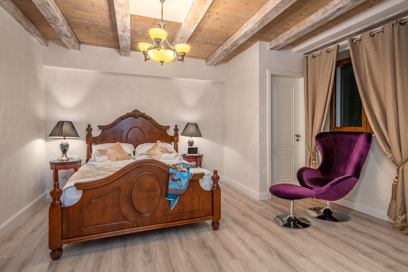 Heritage-Palace-Varos---Quaint---Elegant-Hotels-Room-22