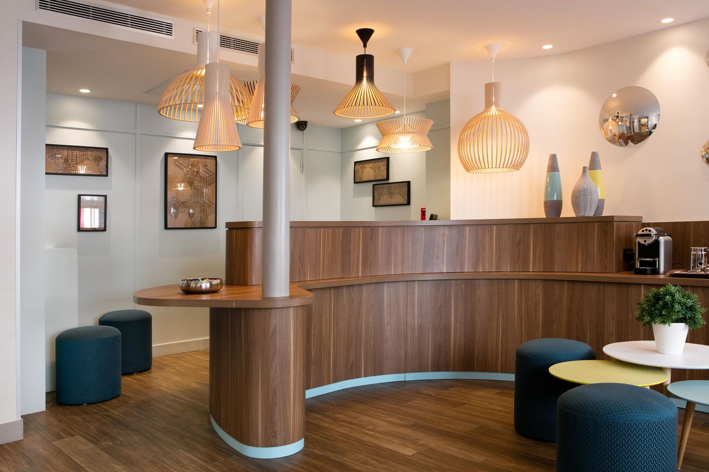 Hotel-des-Nations-Saint-Germain-Lobby-8