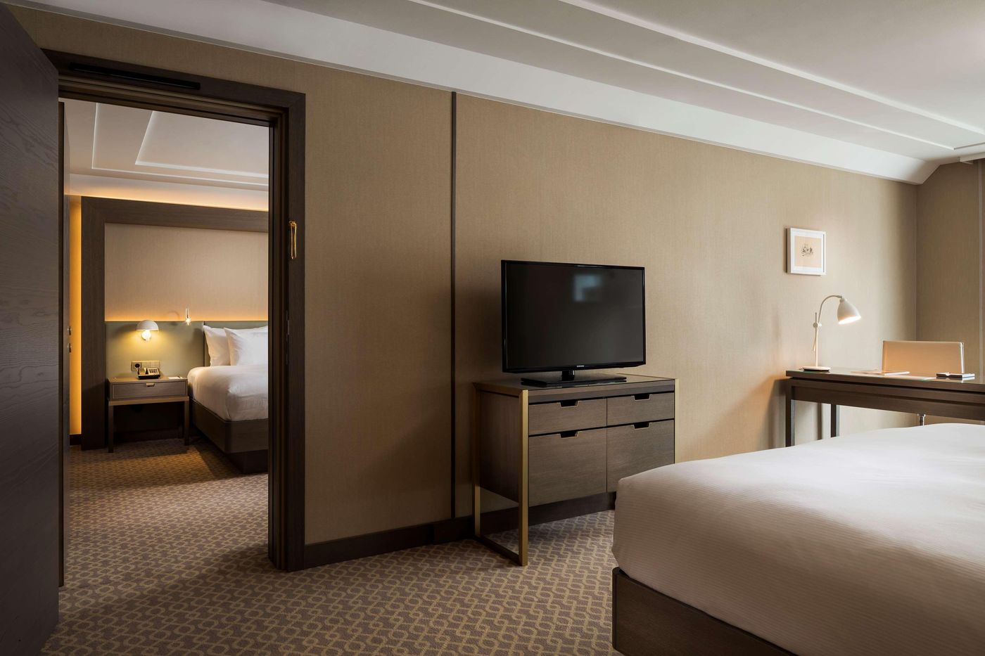 Hilton Vienna Plaza - Austria - VIENNA - Room - 13