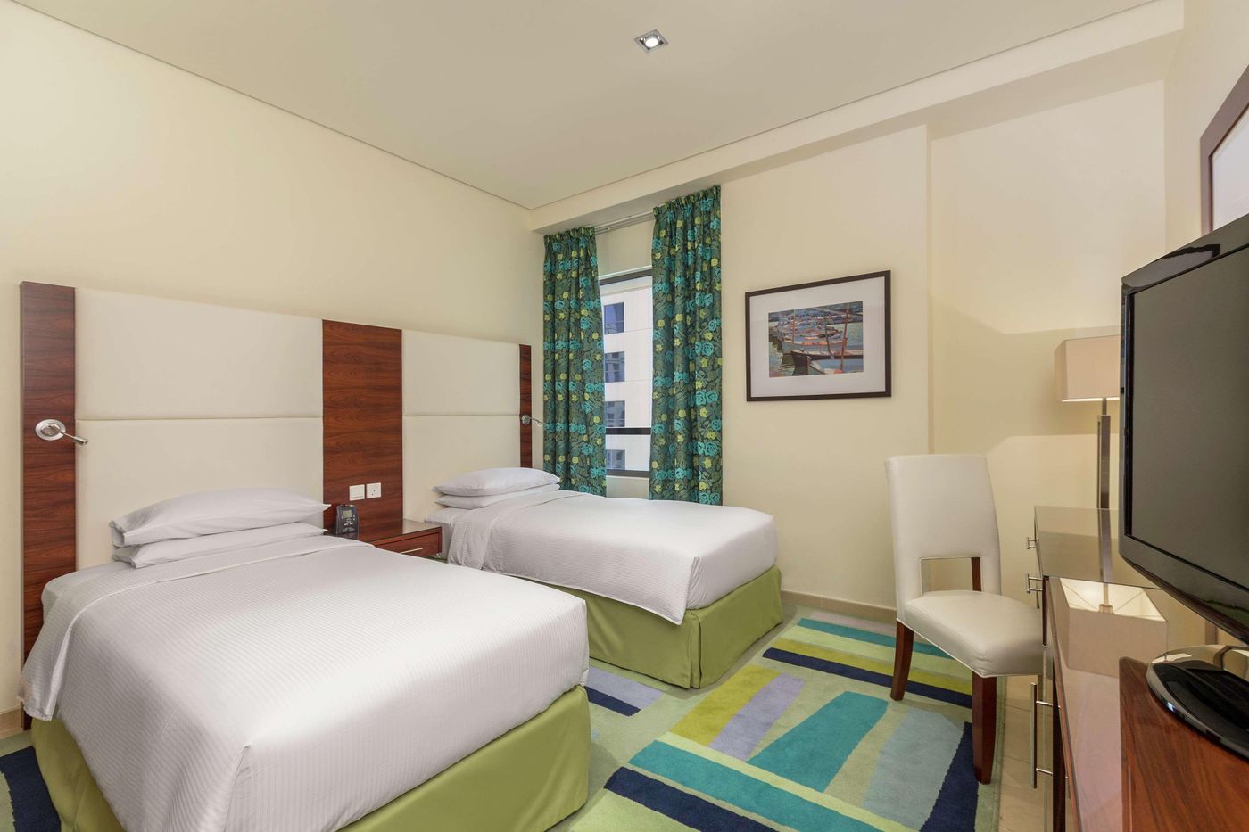 Hilton-Dubai-The-Walk-Room-34