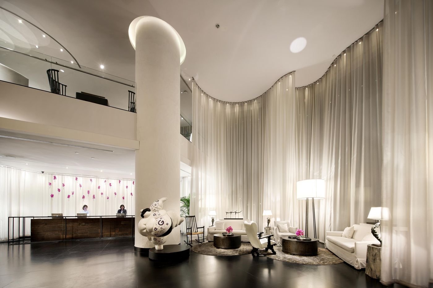 Pullman-Bangkok-Hotel-G-Lobby-6