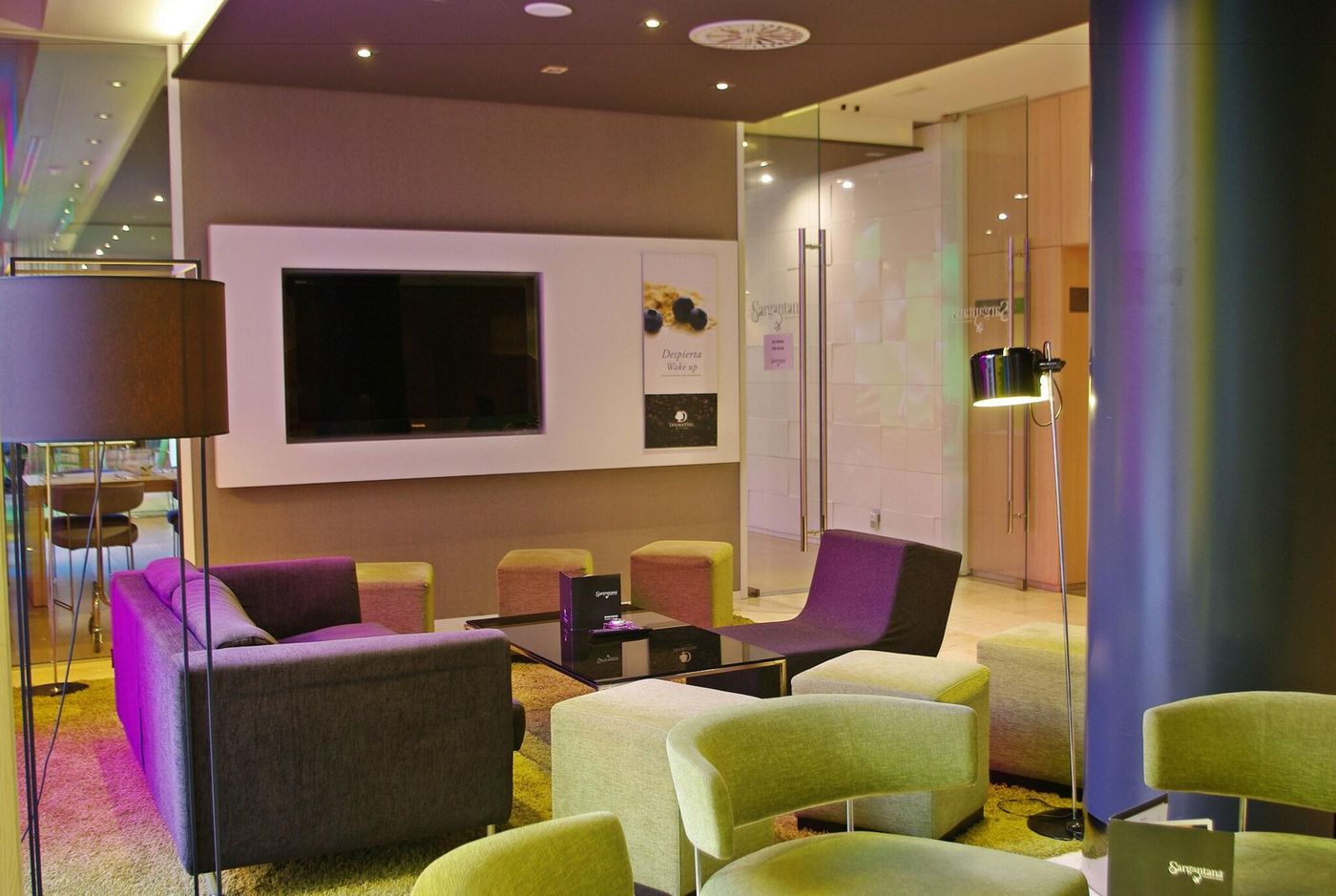 Doubletree-By-Hilton-Girona-Lobby-45