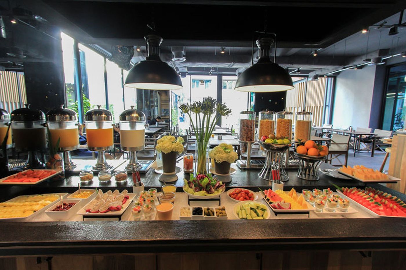 Sugar-Marina-Resort-SURF-Kata-Beach-Restaurant-30