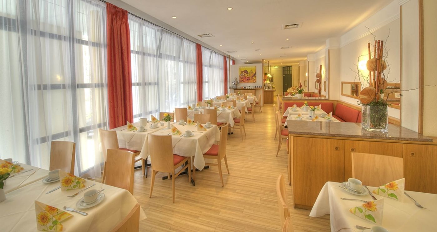 TOP Hotel Duerer-Germany-NURENBERG-General view-3