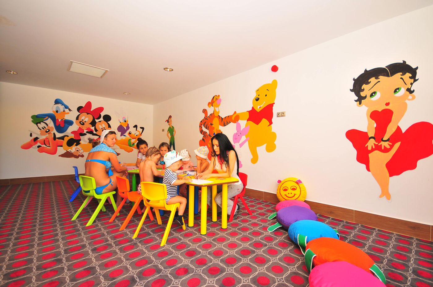 Golden-Rock-Beach-Hotel-Sports-and-Entertainment-28