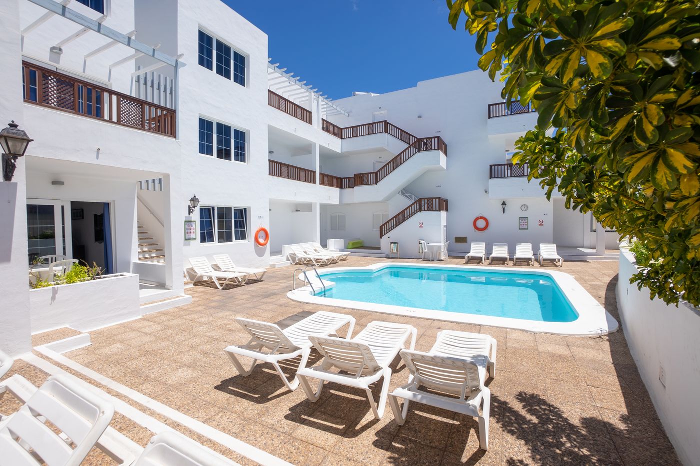 Vista-Mar-Apartments-General-view-5