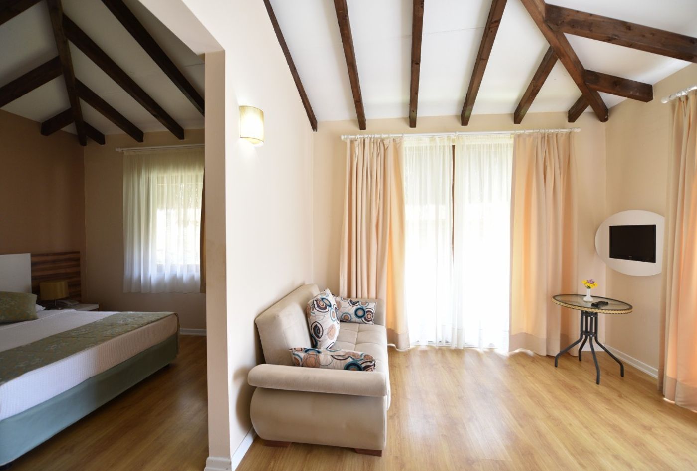 Sahra-Su-Holiday-Village---Spa-Room-33